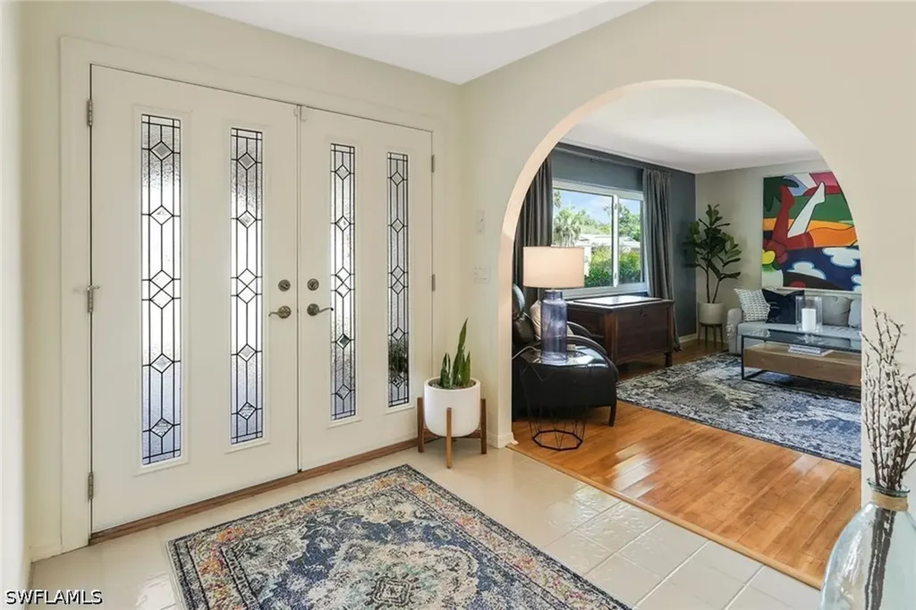 10361 Windsor Way Naples FL 34109