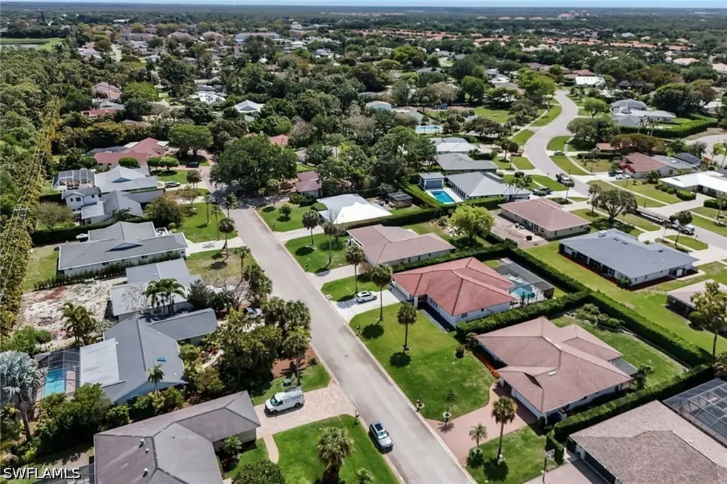 10361 Windsor Way Naples FL 34109
