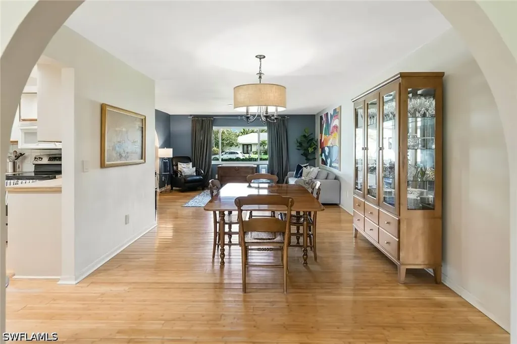 10361 Windsor Way Naples FL 34109