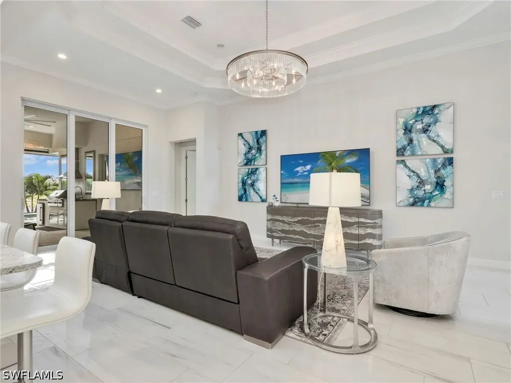 9257 Cayman Drive Naples FL 34114