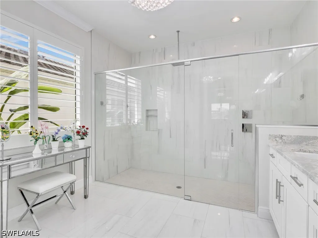 9257 Cayman Drive Naples FL 34114