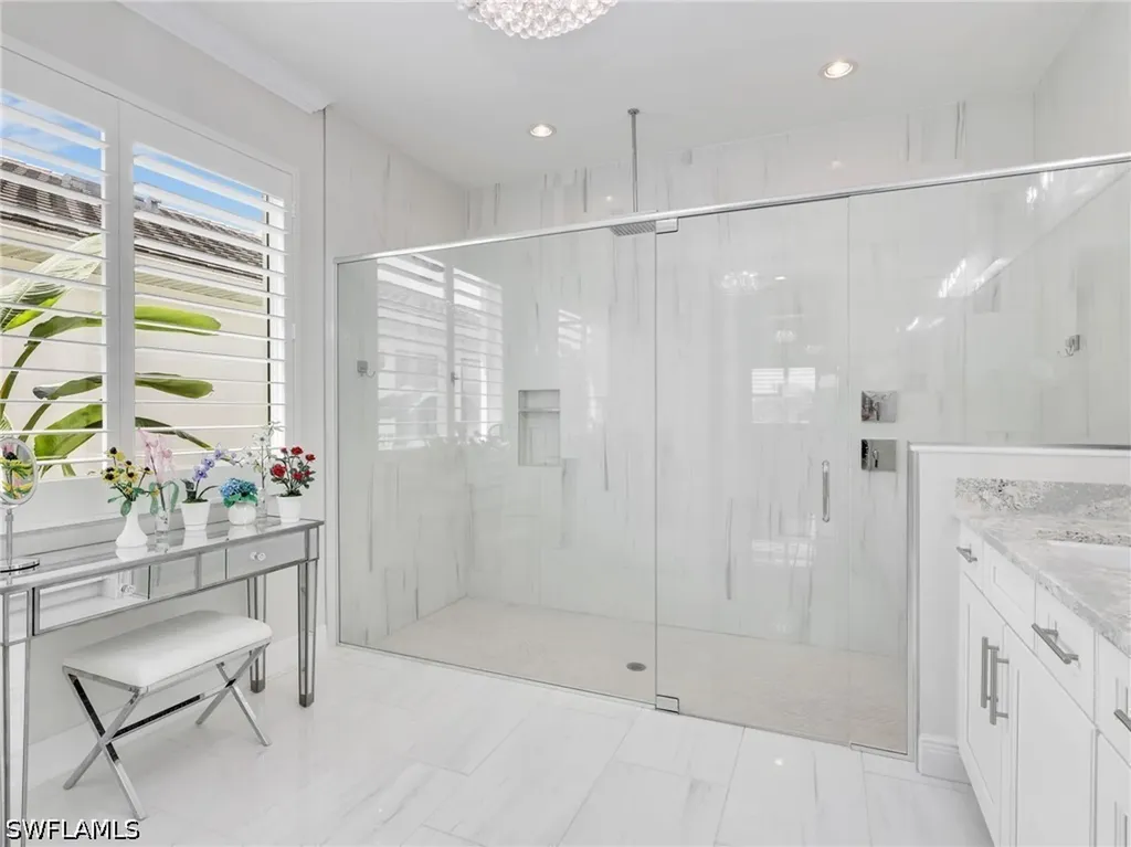 9257 Cayman Drive Naples FL 34114