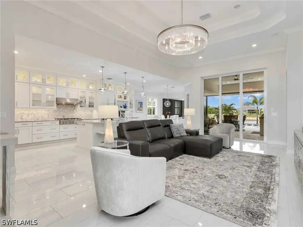 9257 Cayman Drive Naples FL 34114