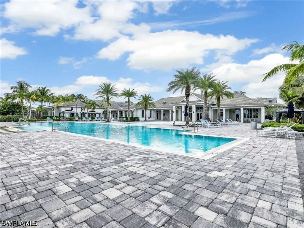 9257 Cayman Drive Naples FL 34114