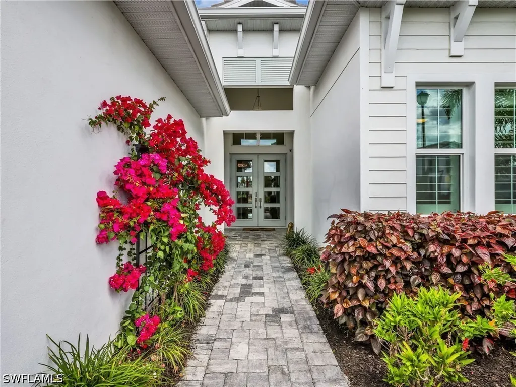 9257 Cayman Drive Naples FL 34114