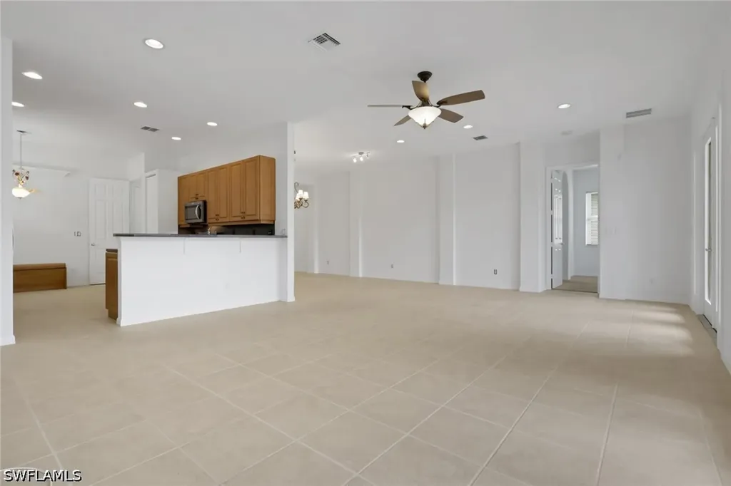 9404 Springview Loop Estero FL 33928