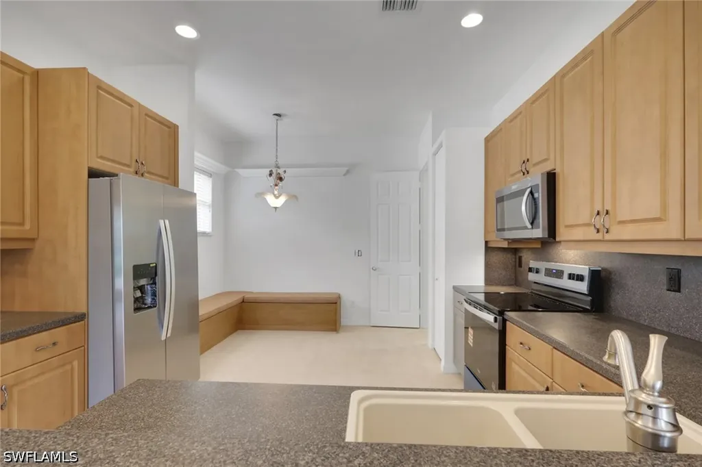 9404 Springview Loop Estero FL 33928