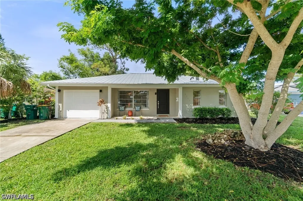 3543 Corana Way Naples FL 34105