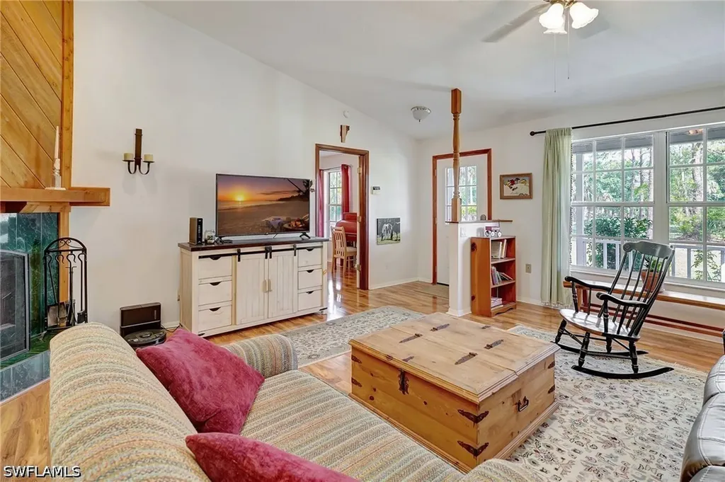 3520 2nd Avenue NE Naples FL 34120