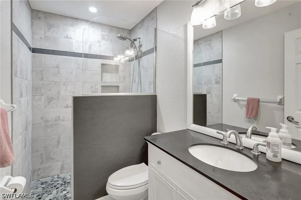3520 2nd Avenue NE Naples FL 34120