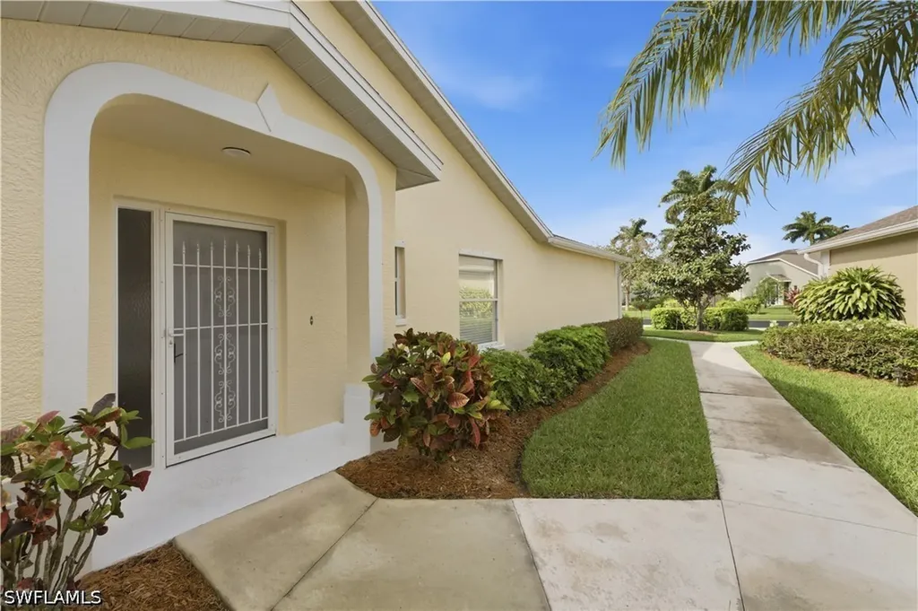 5778 Greenwood Circle Naples FL 34112