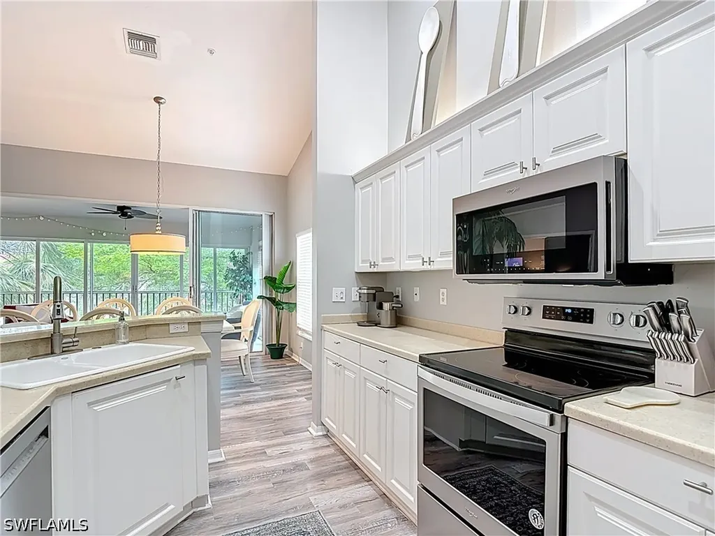 5125 Cedar Springs Drive Naples FL 34110