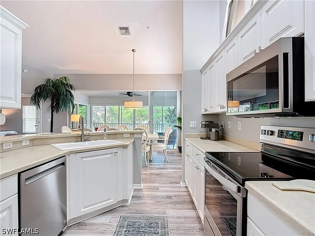 5125 Cedar Springs Drive Naples FL 34110