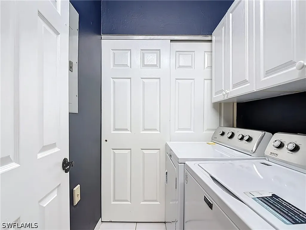 5125 Cedar Springs Drive Naples FL 34110