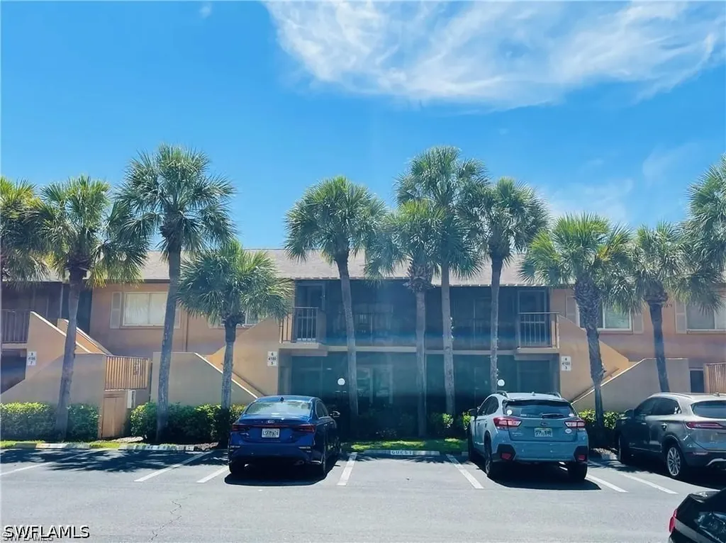 4180 Looking Glass Lane Naples FL 34112