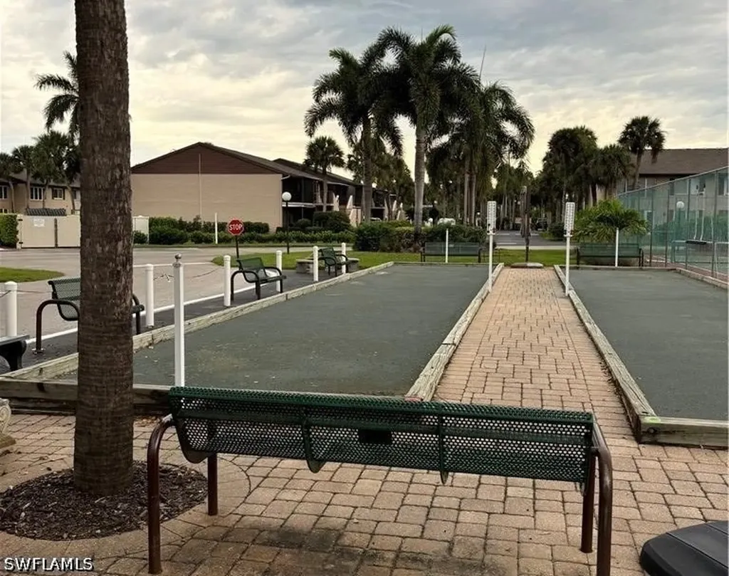 4180 Looking Glass Lane Naples FL 34112
