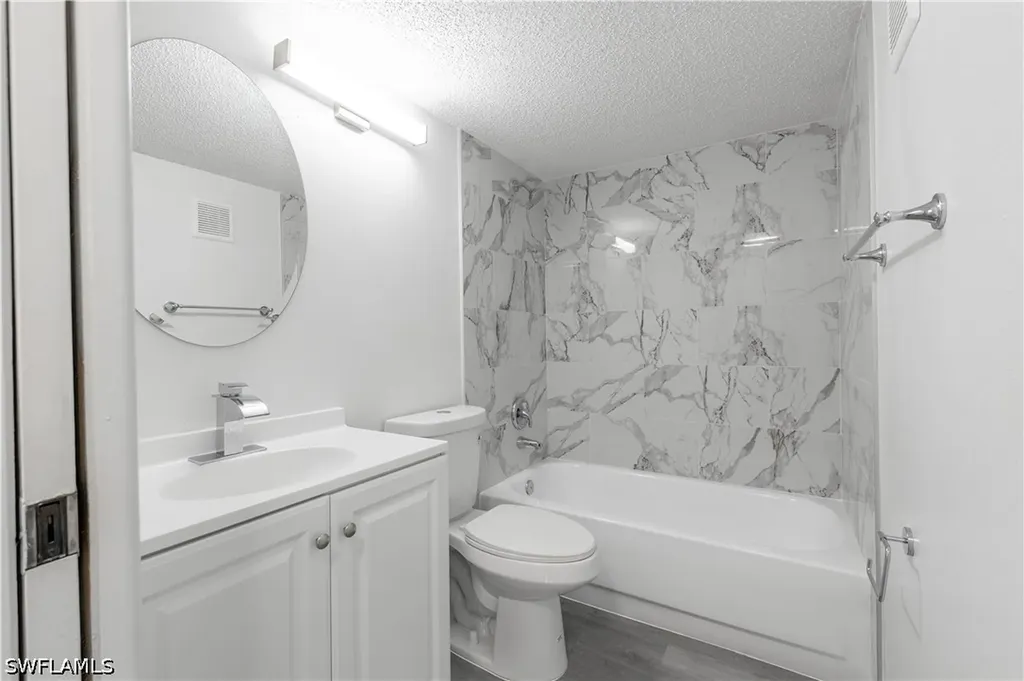 2094 Arbour Walk Circle Naples FL 34109