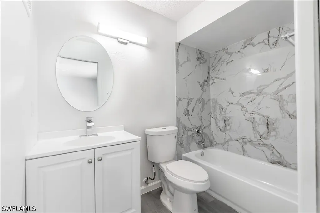 2094 Arbour Walk Circle Naples FL 34109