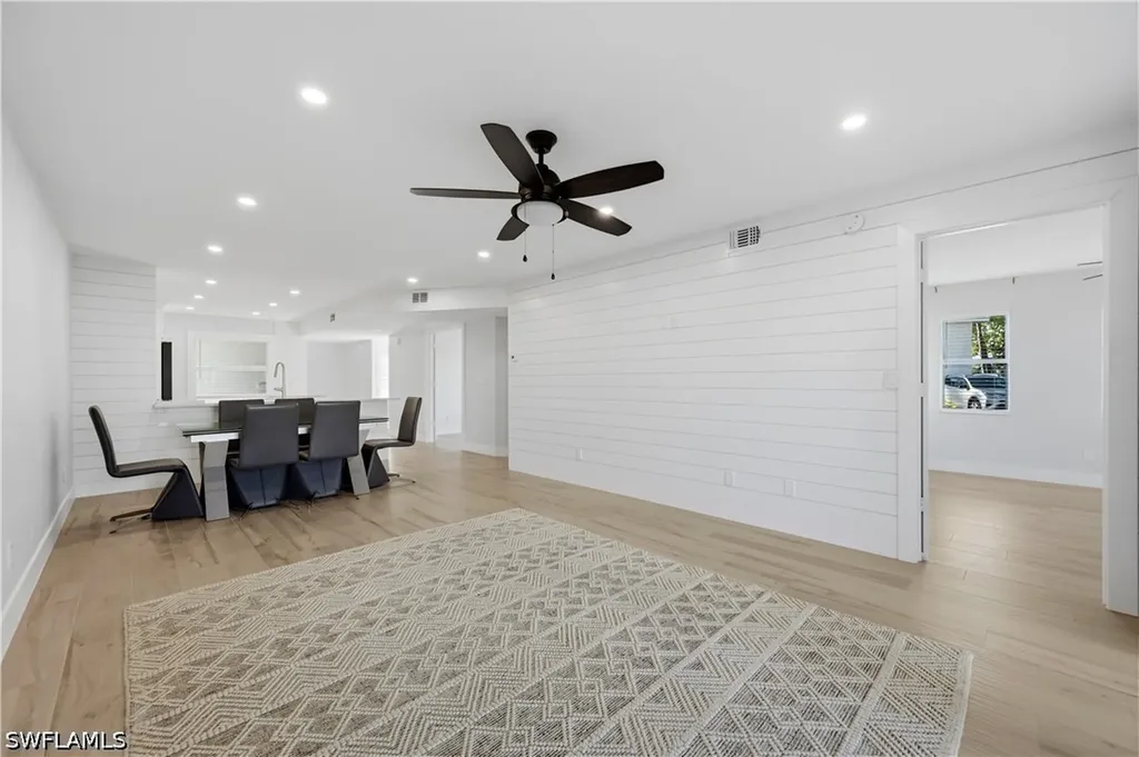 1330 Derbyshire Court Naples FL 34116