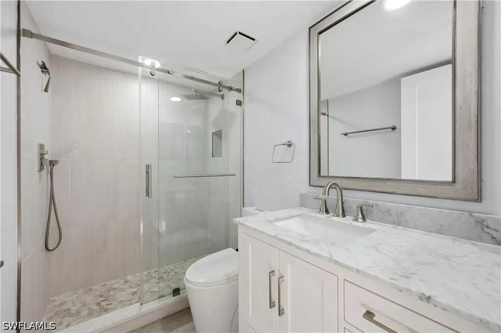 1330 Derbyshire Court Naples FL 34116