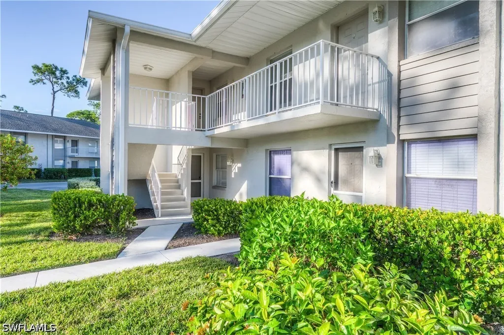 1330 Derbyshire Court Naples FL 34116