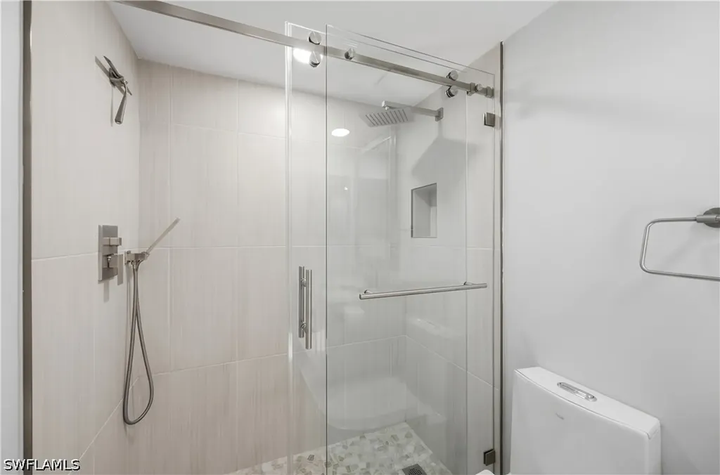1330 Derbyshire Court Naples FL 34116