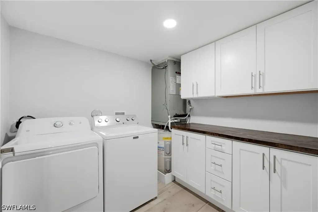 1330 Derbyshire Court Naples FL 34116