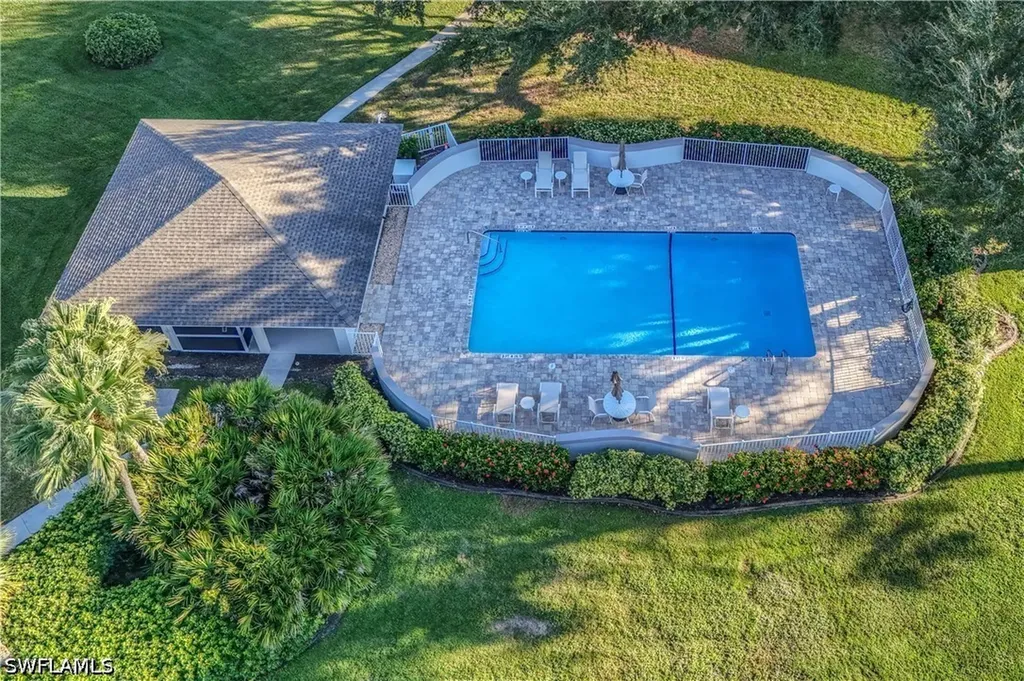 1330 Derbyshire Court Naples FL 34116