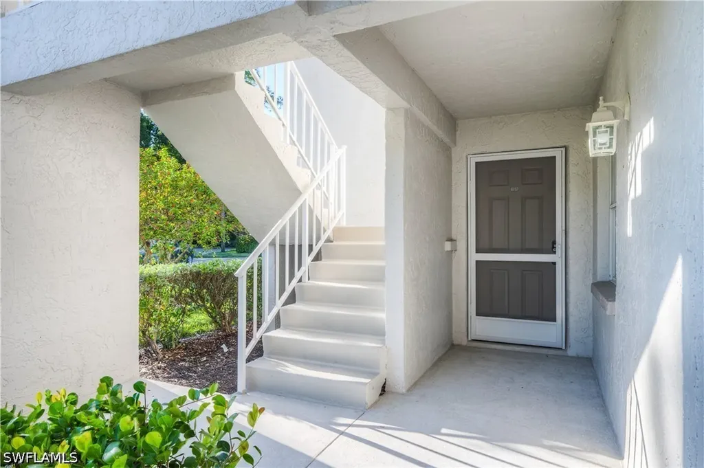 1330 Derbyshire Court Naples FL 34116