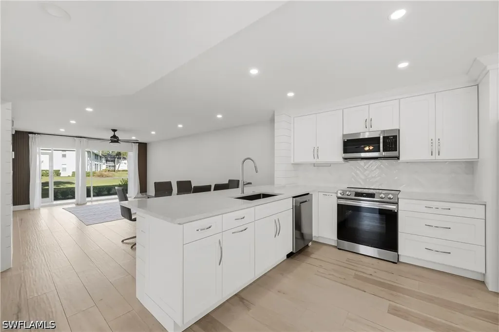 1330 Derbyshire Court Naples FL 34116
