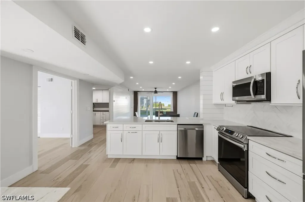 1330 Derbyshire Court Naples FL 34116