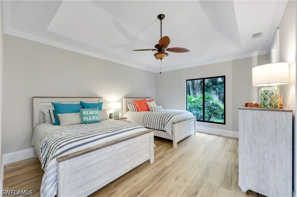 4701 Oak Leaf Drive Naples FL 34119