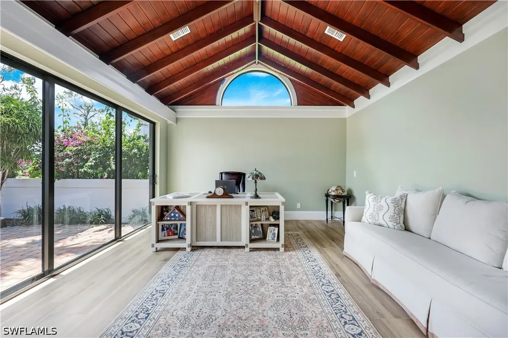 4701 Oak Leaf Drive Naples FL 34119
