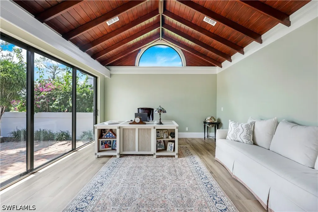 4701 Oak Leaf Drive Naples FL 34119
