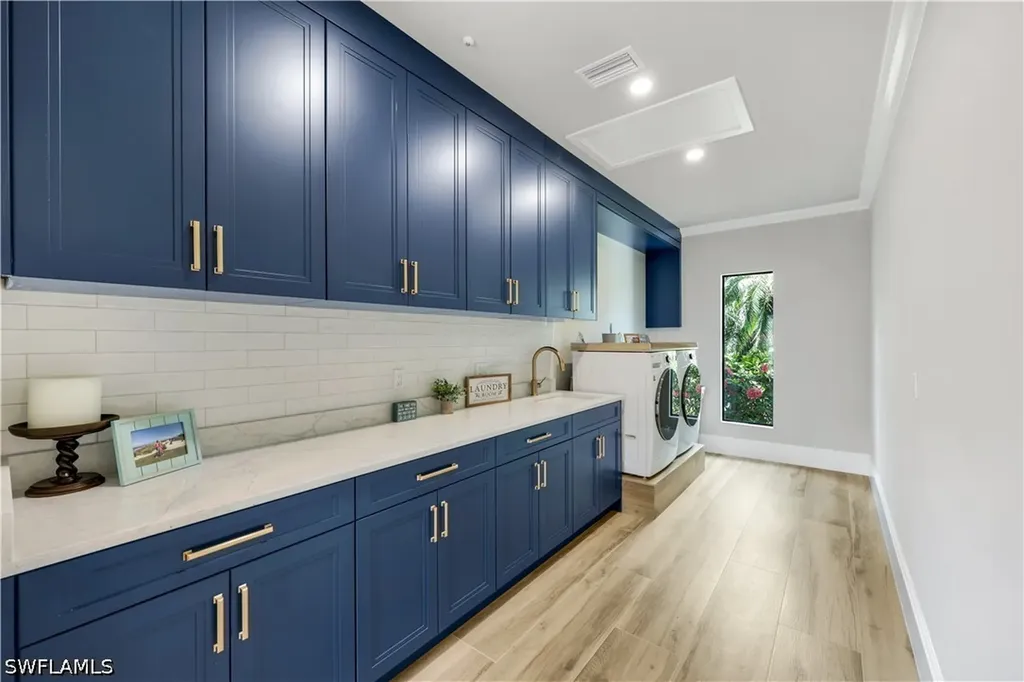 4701 Oak Leaf Drive Naples FL 34119