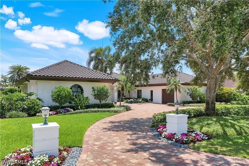 4701 Oak Leaf Drive Naples FL 34119