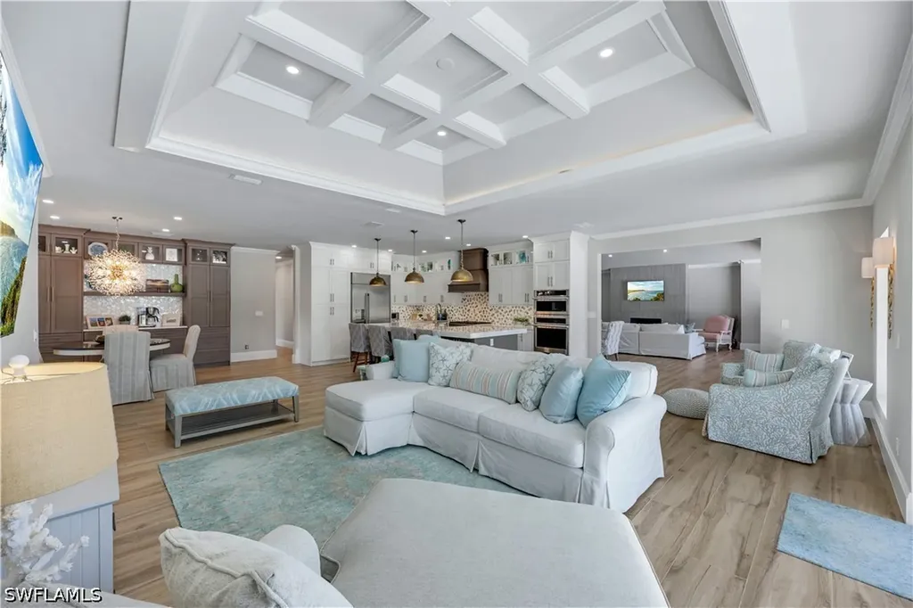 4701 Oak Leaf Drive Naples FL 34119