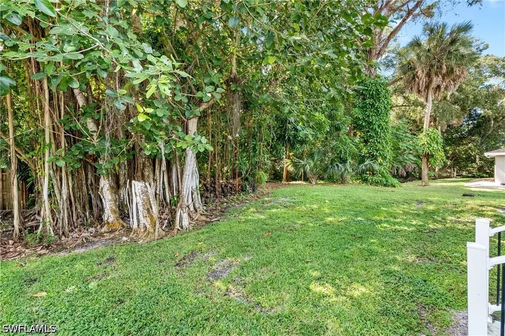 10004 Connecticut Street Bonita Springs FL 34135
