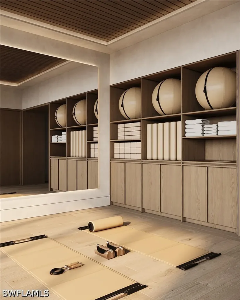 936 5th Avenue S Naples FL 34102