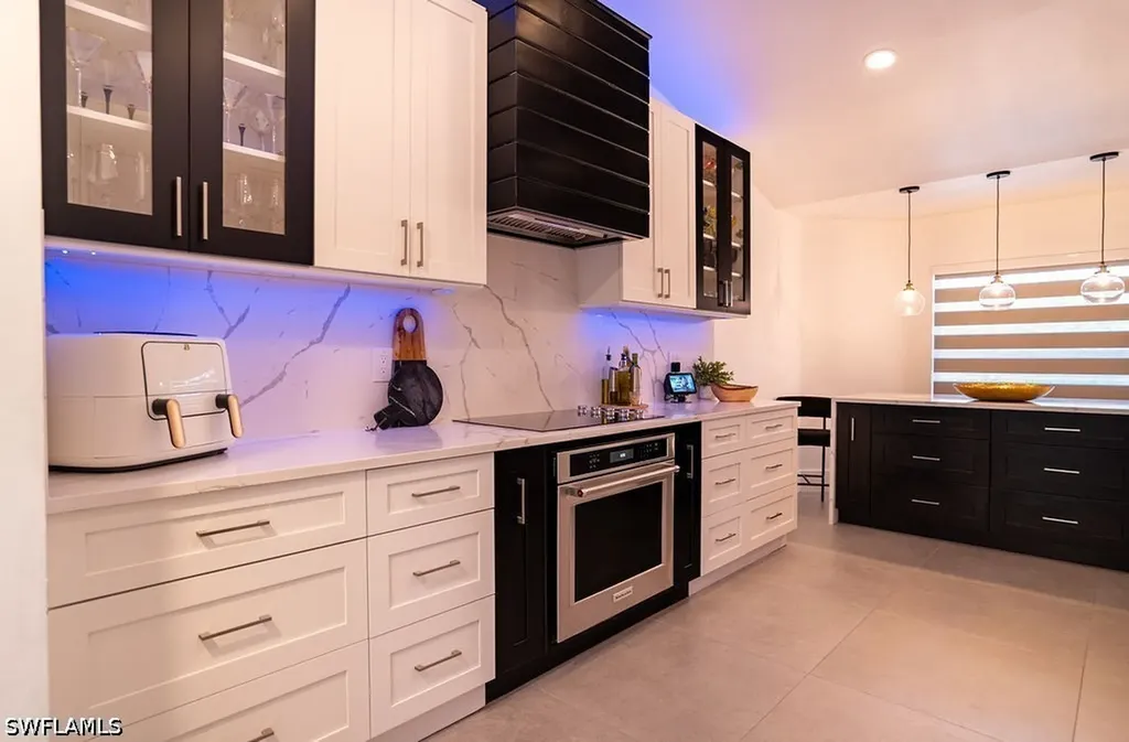 19 NW 13th Place Cape Coral FL 33993