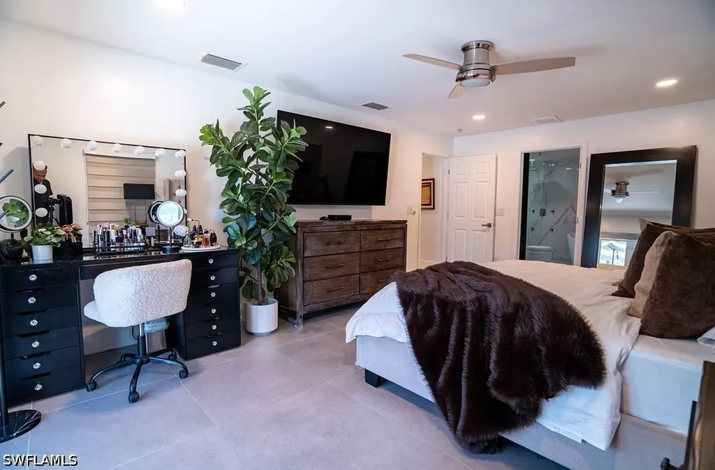 19 NW 13th Place Cape Coral FL 33993