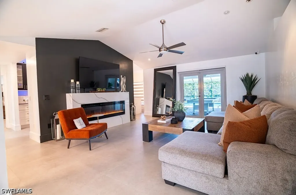 19 NW 13th Place Cape Coral FL 33993