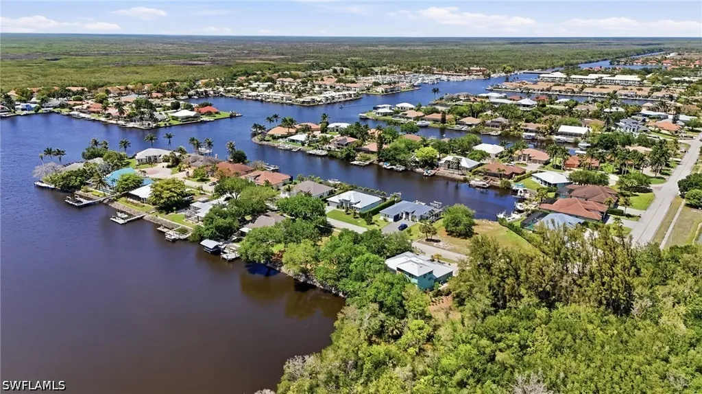141 Wilderness Cay Naples FL 34114