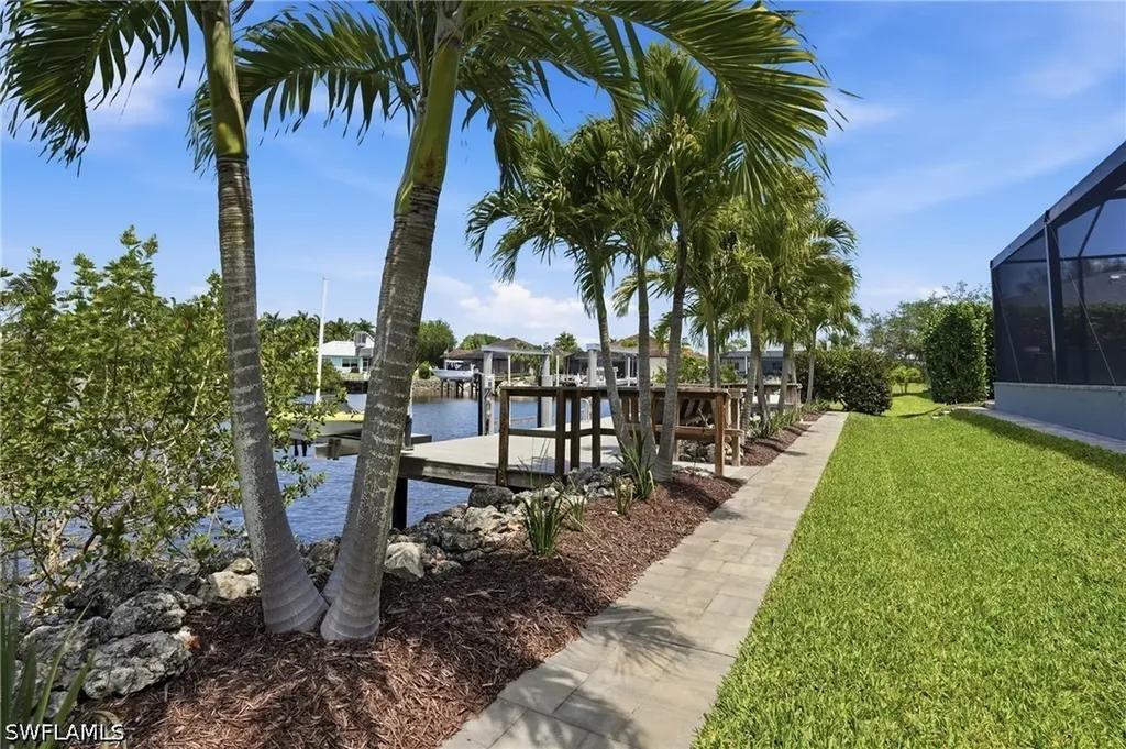 141 Wilderness Cay Naples FL 34114