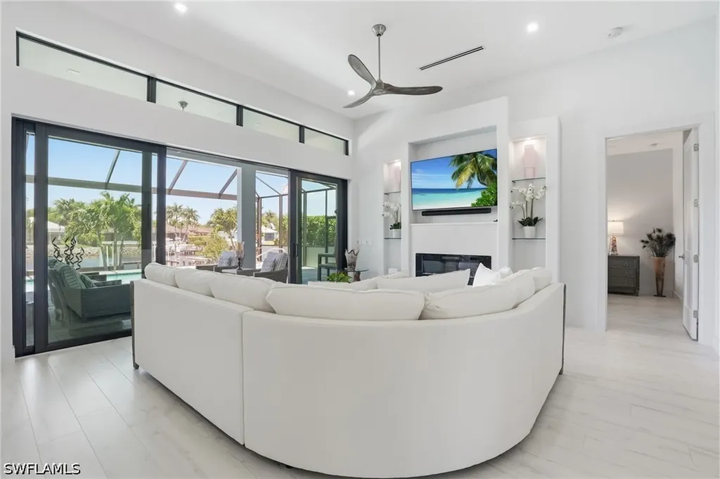141 Wilderness Cay Naples FL 34114