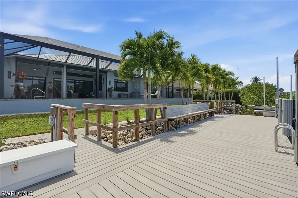 141 Wilderness Cay Naples FL 34114