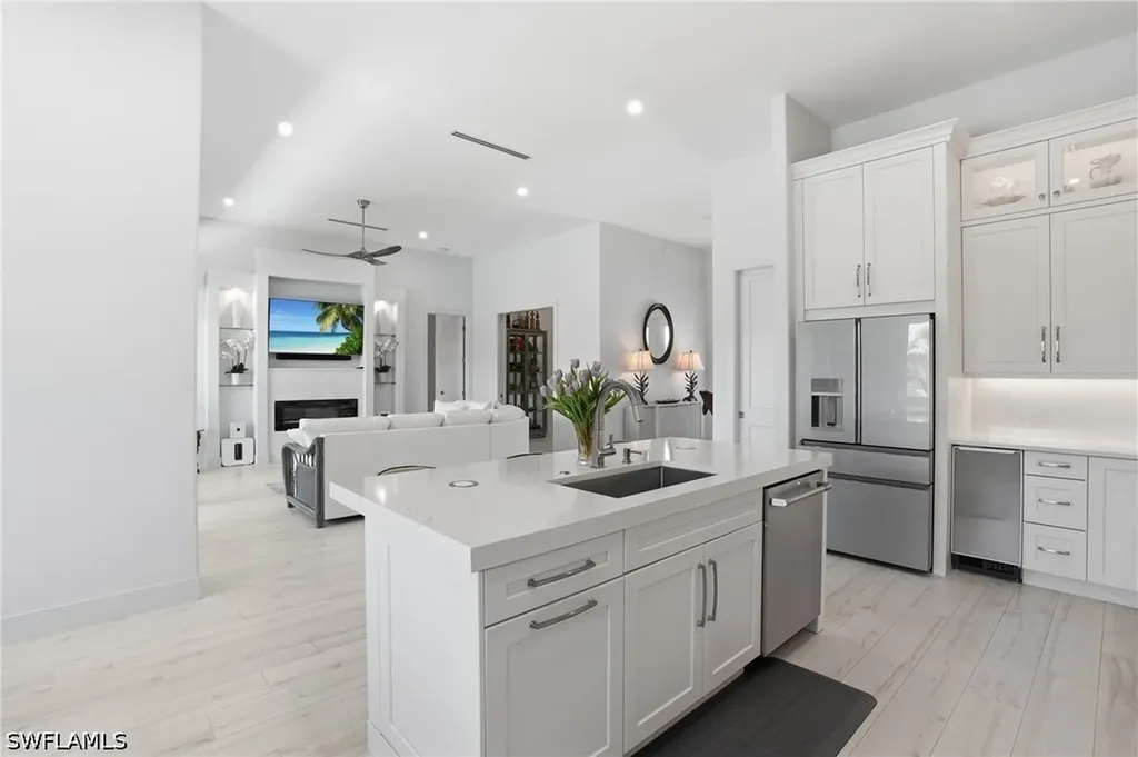 141 Wilderness Cay Naples FL 34114