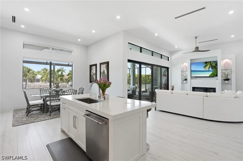 141 Wilderness Cay Naples FL 34114