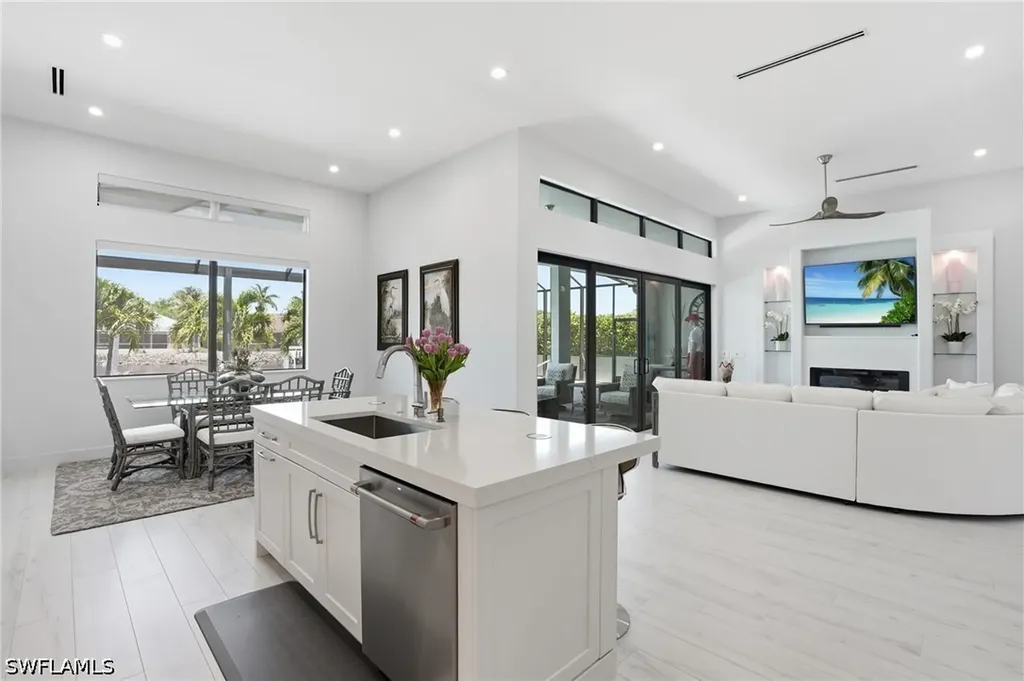 141 Wilderness Cay Naples FL 34114