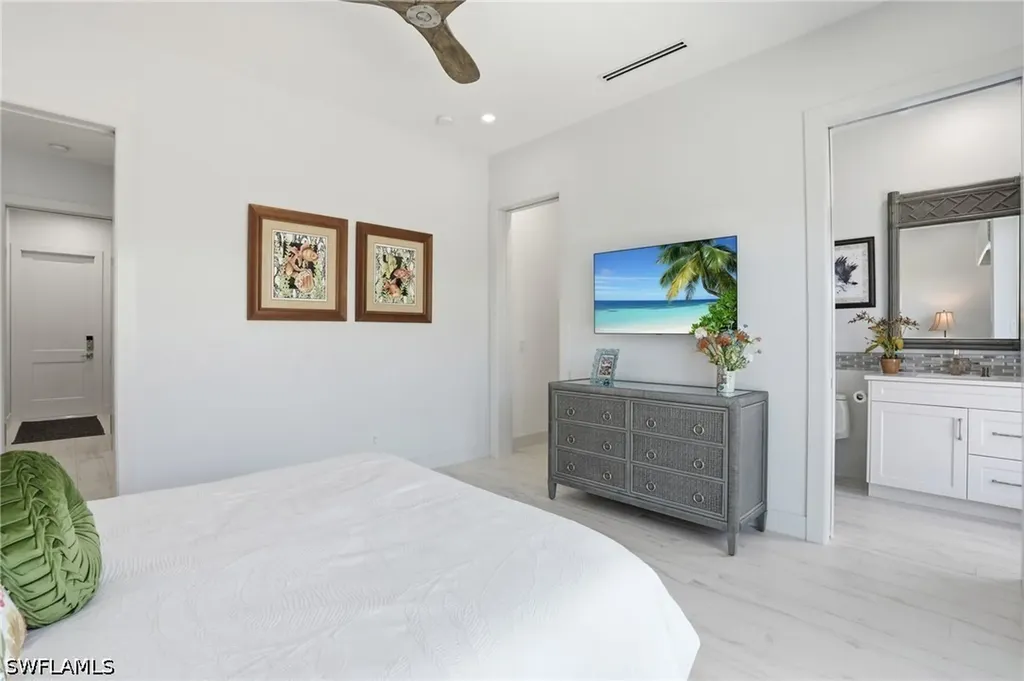 141 Wilderness Cay Naples FL 34114